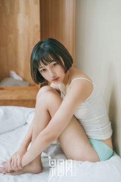 大胸美女照片